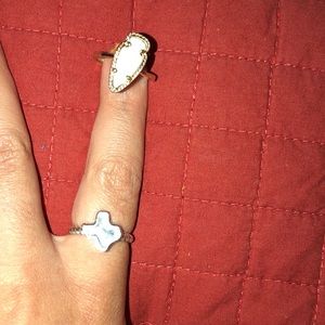 Kendra Scott white arrowhead Ring